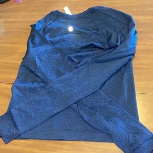 Brand new swiftly tech long sleeve 2.0 race size 6